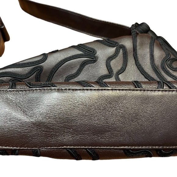 Sharif Brown Leather w/ Black Embroidery Detail Shoulder Bag - Picture 4 of 11